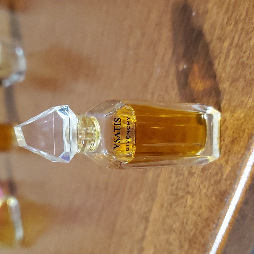 Ysatis miniature